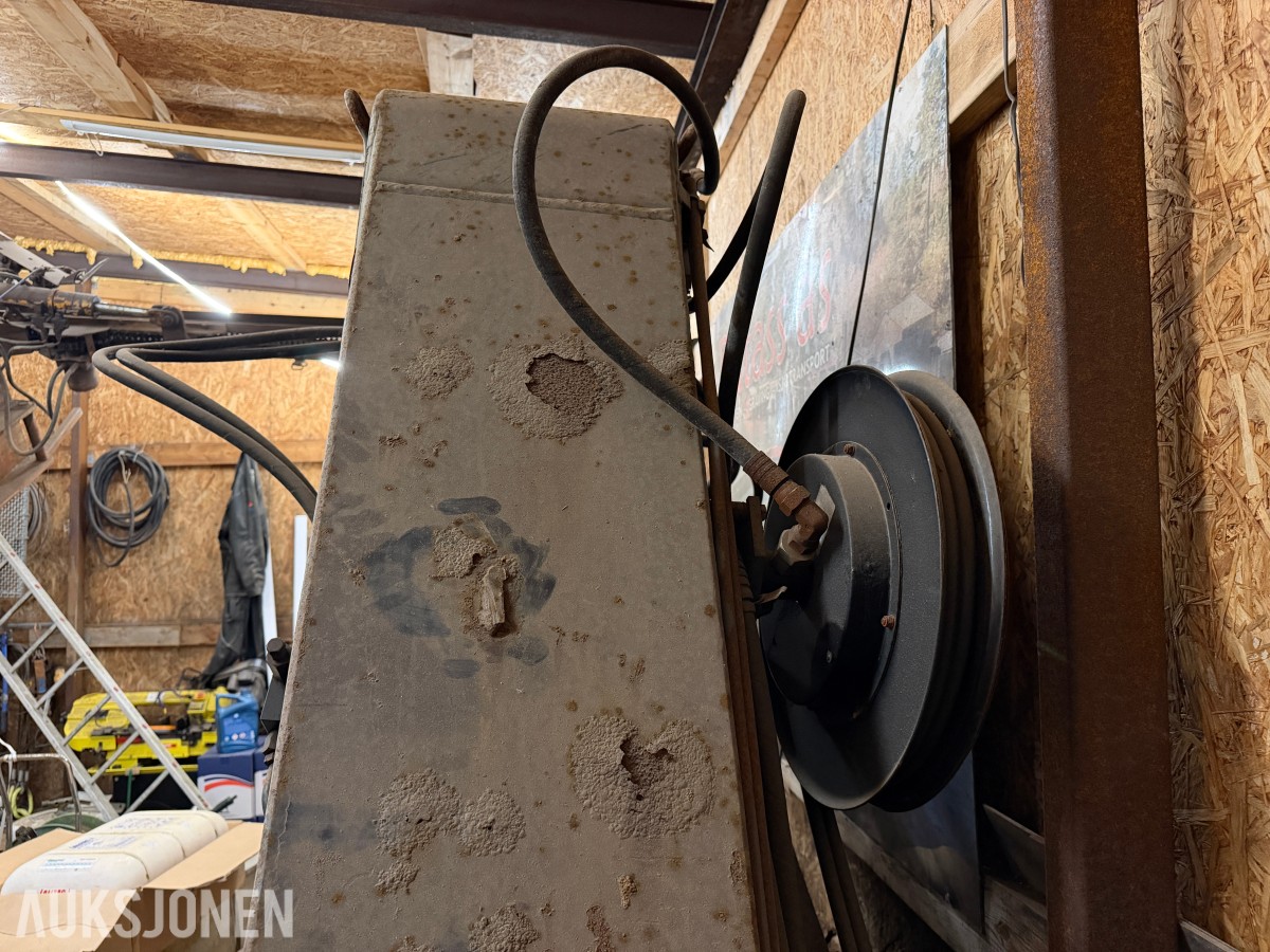 HIBAB 260 AW MARINKRAN MED FJERNKONTROLL