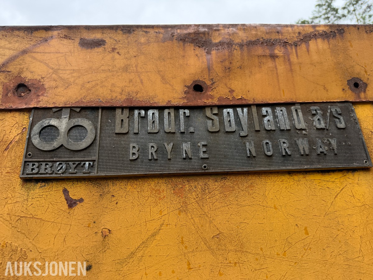 1971 Brøyt X2B gravemaskin – 4-hjuls – Skuffe – Prosjekt/restaureringsobjekt