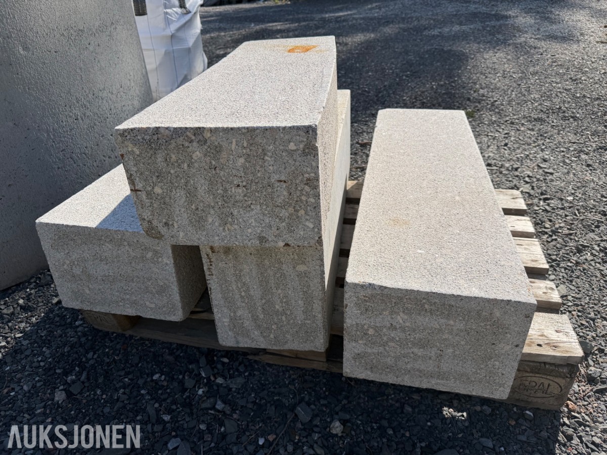 4 stk granittblokker 107 × 30 × 23 cm