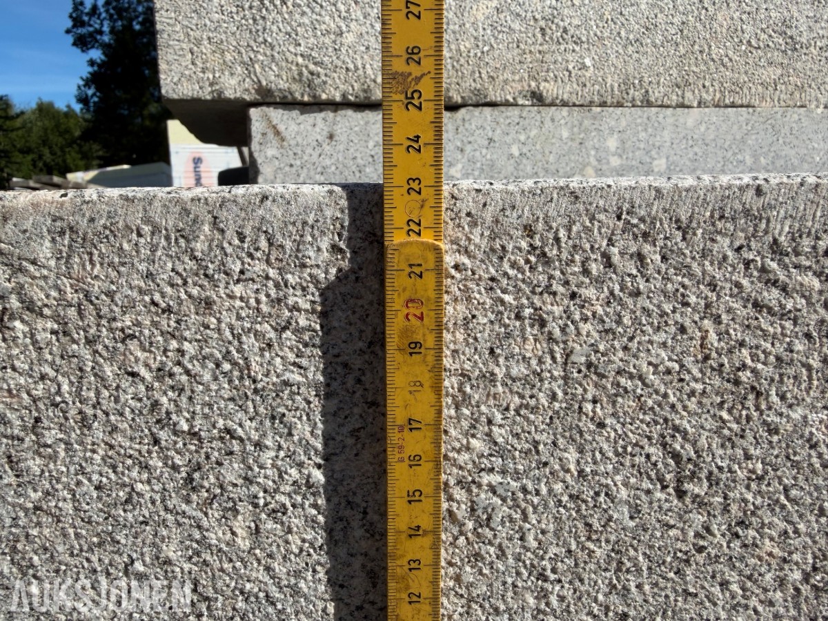 4 stk granittblokker 107 × 30 × 23 cm
