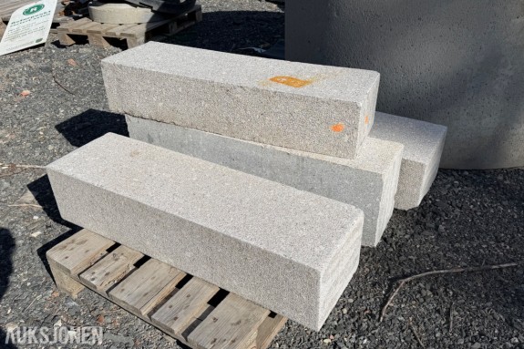 4 stk granittblokker 107 × 30 × 23 cm