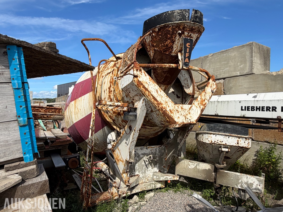 CIFA betongtrommel med 4-sylindret DEUTZ dieselmotor
