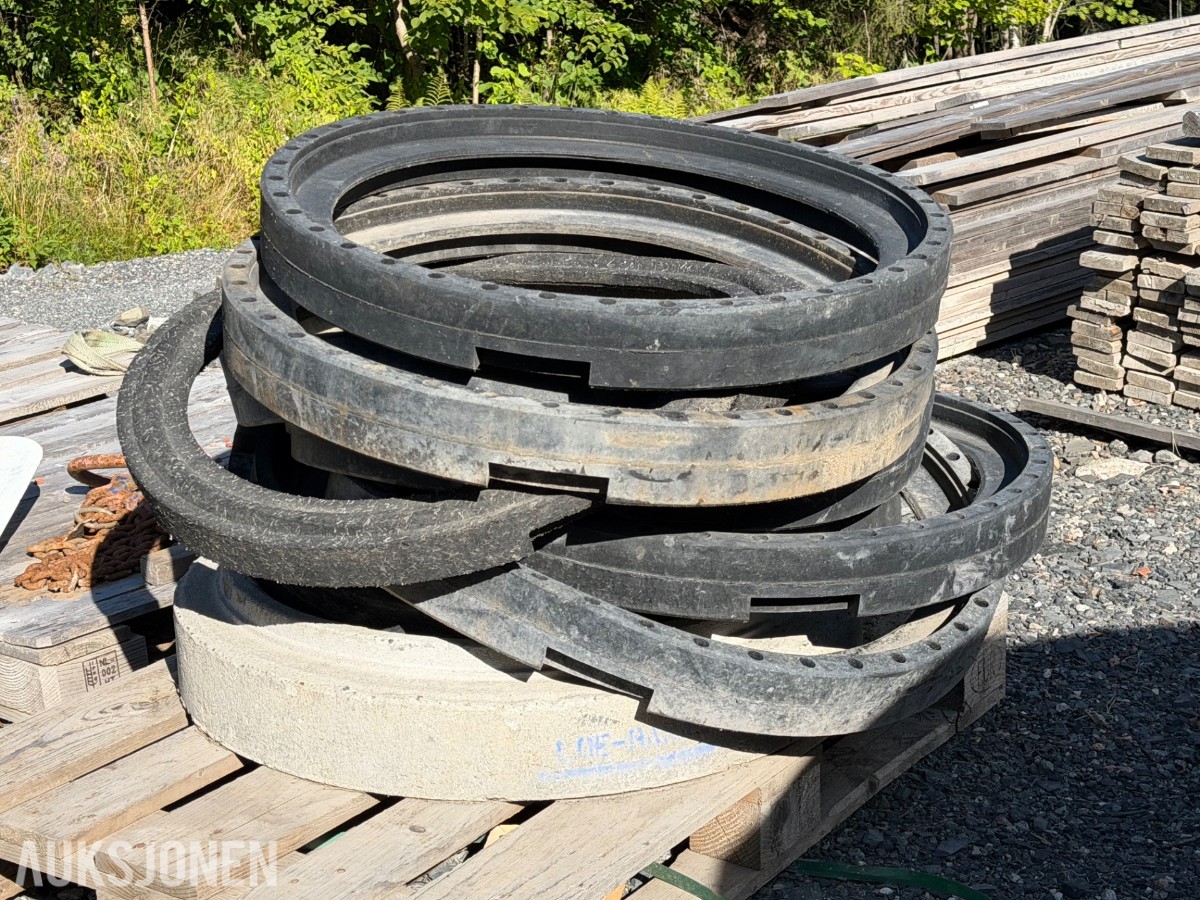 9 stk justeringsringer Ø75 cm + 1 stk betongkumring Ø65 cm