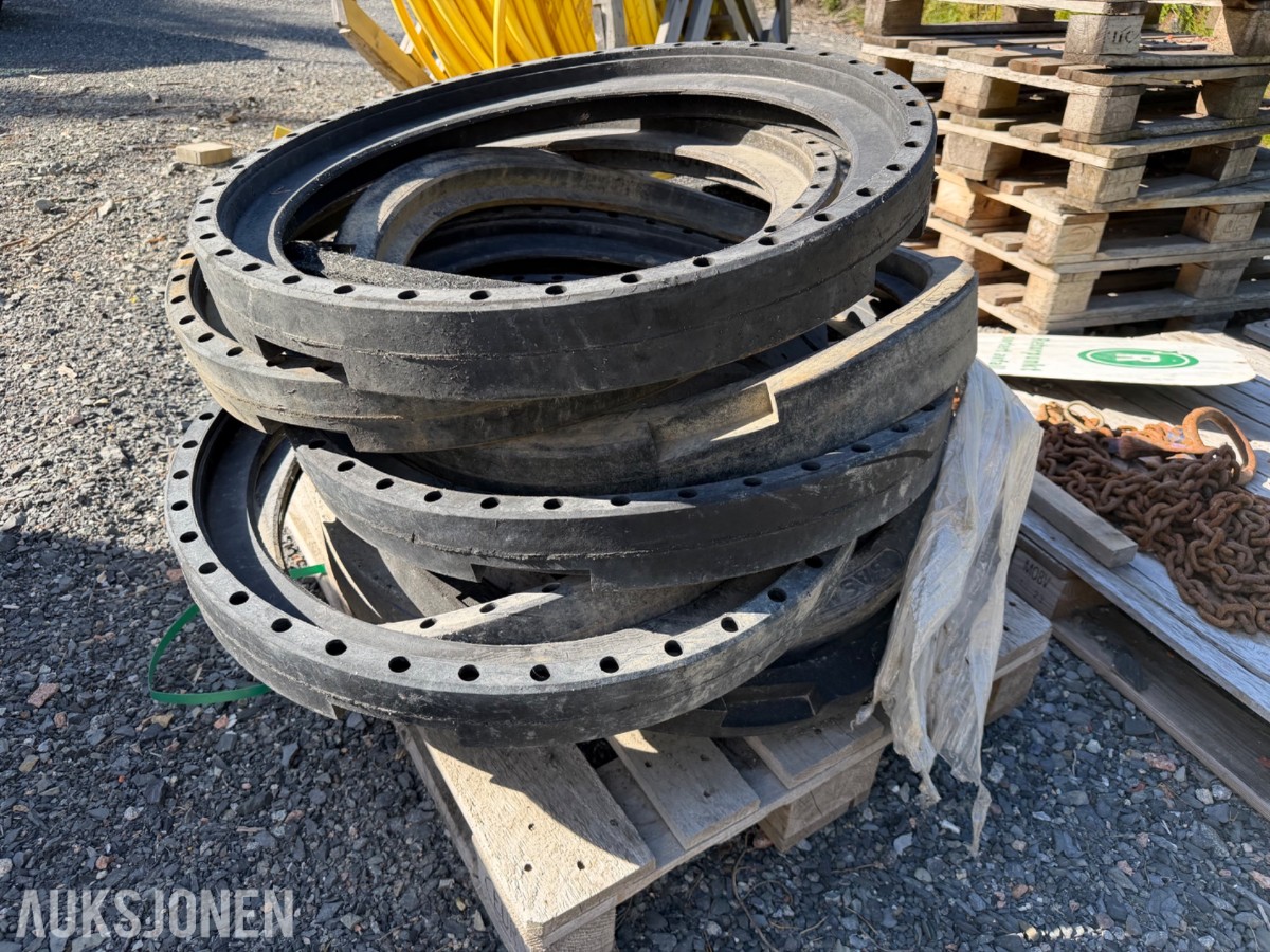 9 stk justeringsringer Ø75 cm + 1 stk betongkumring Ø65 cm