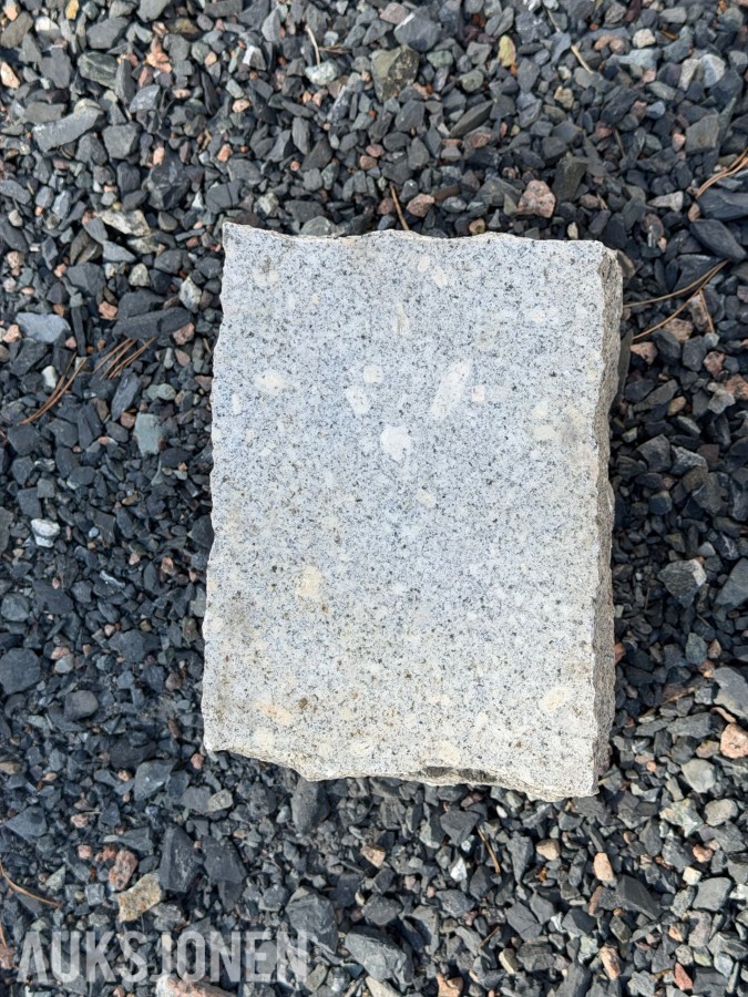 Granitt brostein ca. 21 × 14 × 14 cm – storsekk