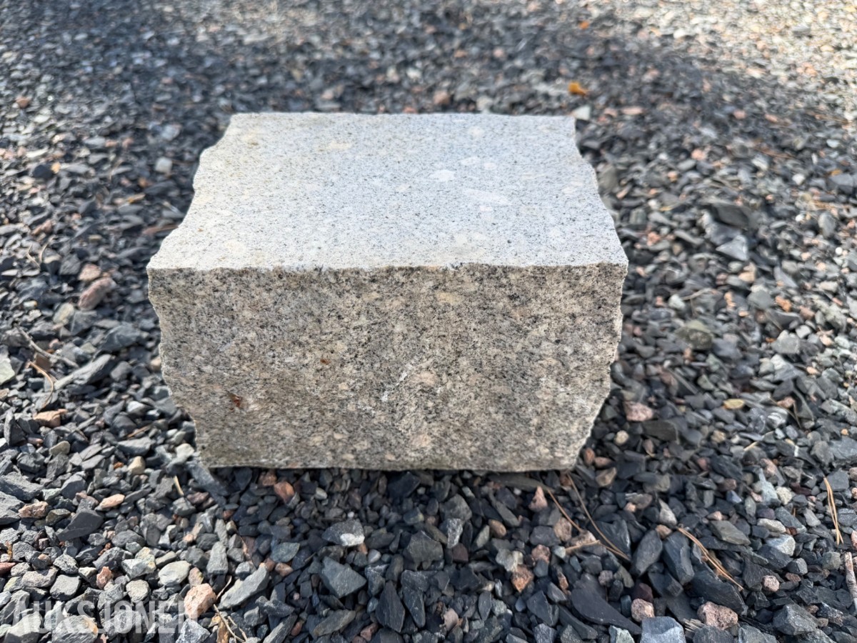 Granitt brostein ca. 21 × 14 × 14 cm – storsekk