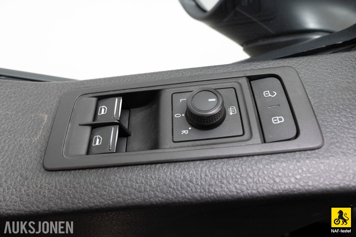 2019 Volkswagen Transporter TDI 4MOTION AUTOMAT HENGERFESTE INNREDNING VARMER KAMERA