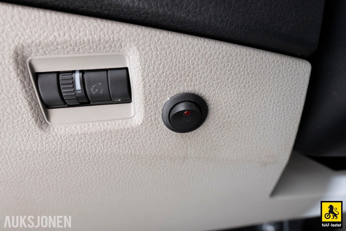 2019 Volkswagen Transporter TDI 4MOTION AUTOMAT HENGERFESTE INNREDNING VARMER KAMERA