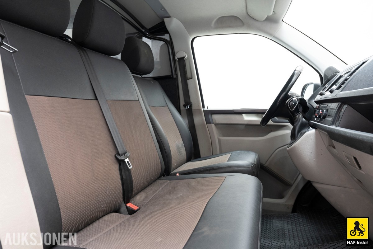 2019 Volkswagen Transporter TDI 4MOTION AUTOMAT HENGERFESTE INNREDNING VARMER KAMERA