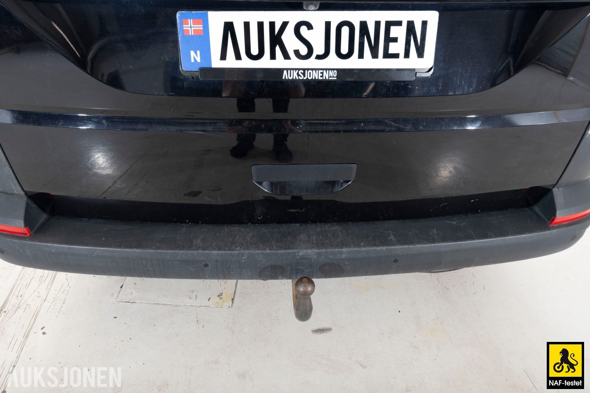 2019 Volkswagen Transporter TDI 4MOTION AUTOMAT HENGERFESTE INNREDNING VARMER KAMERA