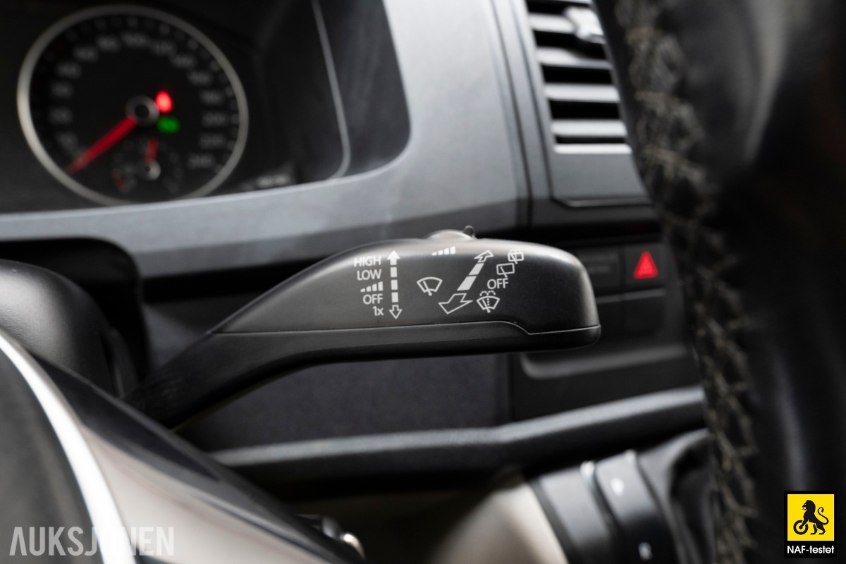 2019 Volkswagen Transporter TDI 4MOTION AUTOMAT HENGERFESTE INNREDNING VARMER KAMERA