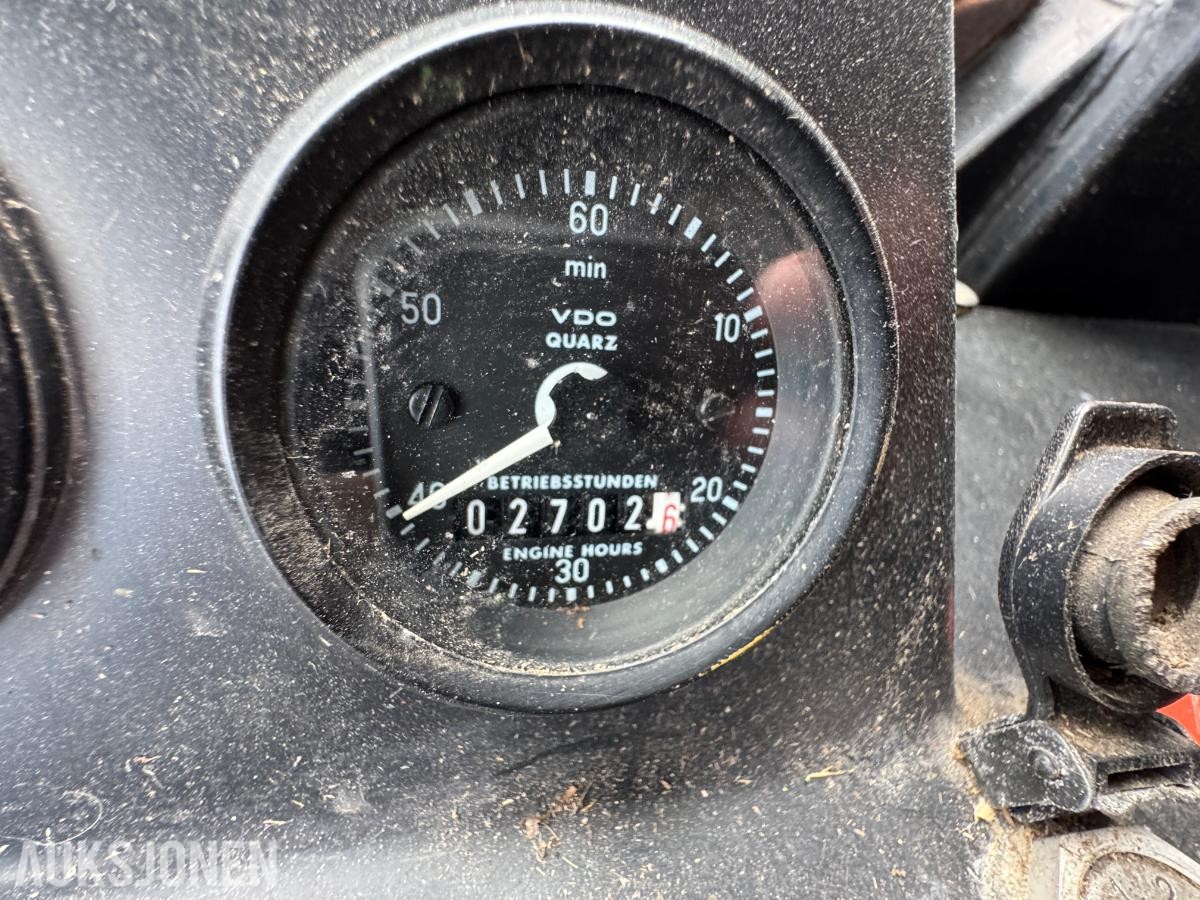 John Deere 1055 tresker / 2702 timer