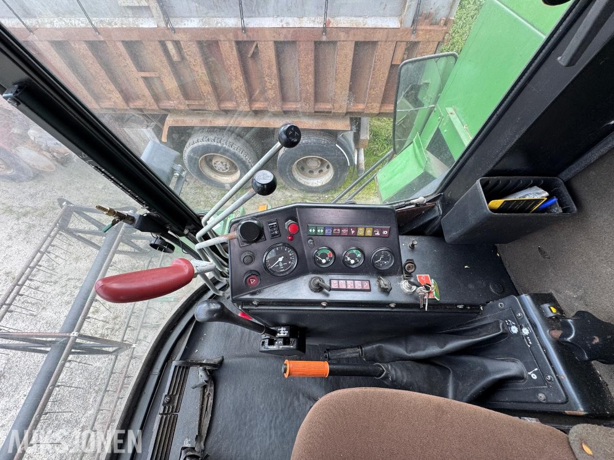 John Deere 1055 tresker / 2702 timer