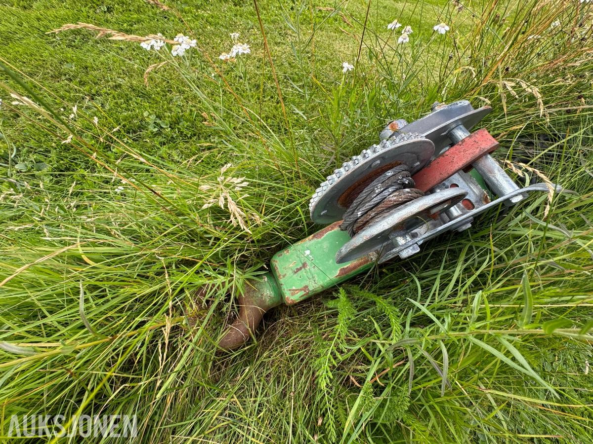 John Deere 1055 tresker / 2702 timer