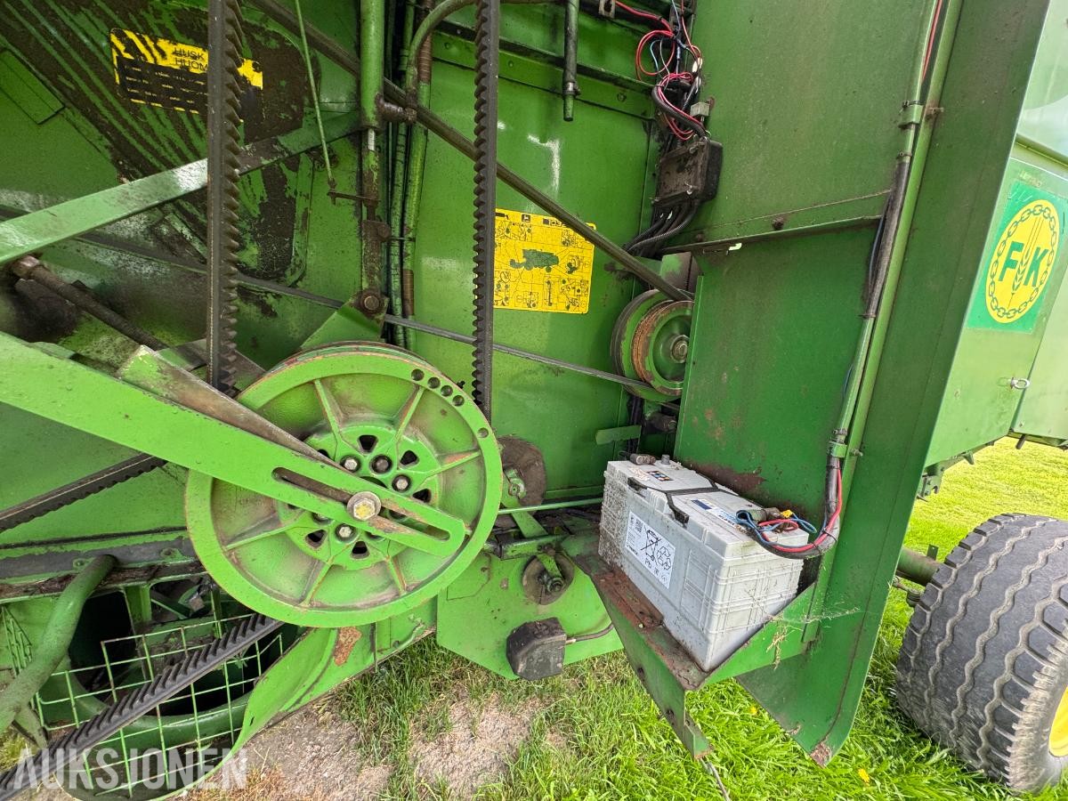 John Deere 1055 tresker / 2702 timer