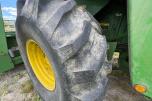 John Deere 1055 tresker / 2702 timer