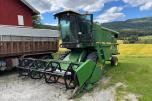 John Deere 1055 tresker / 2702 timer
