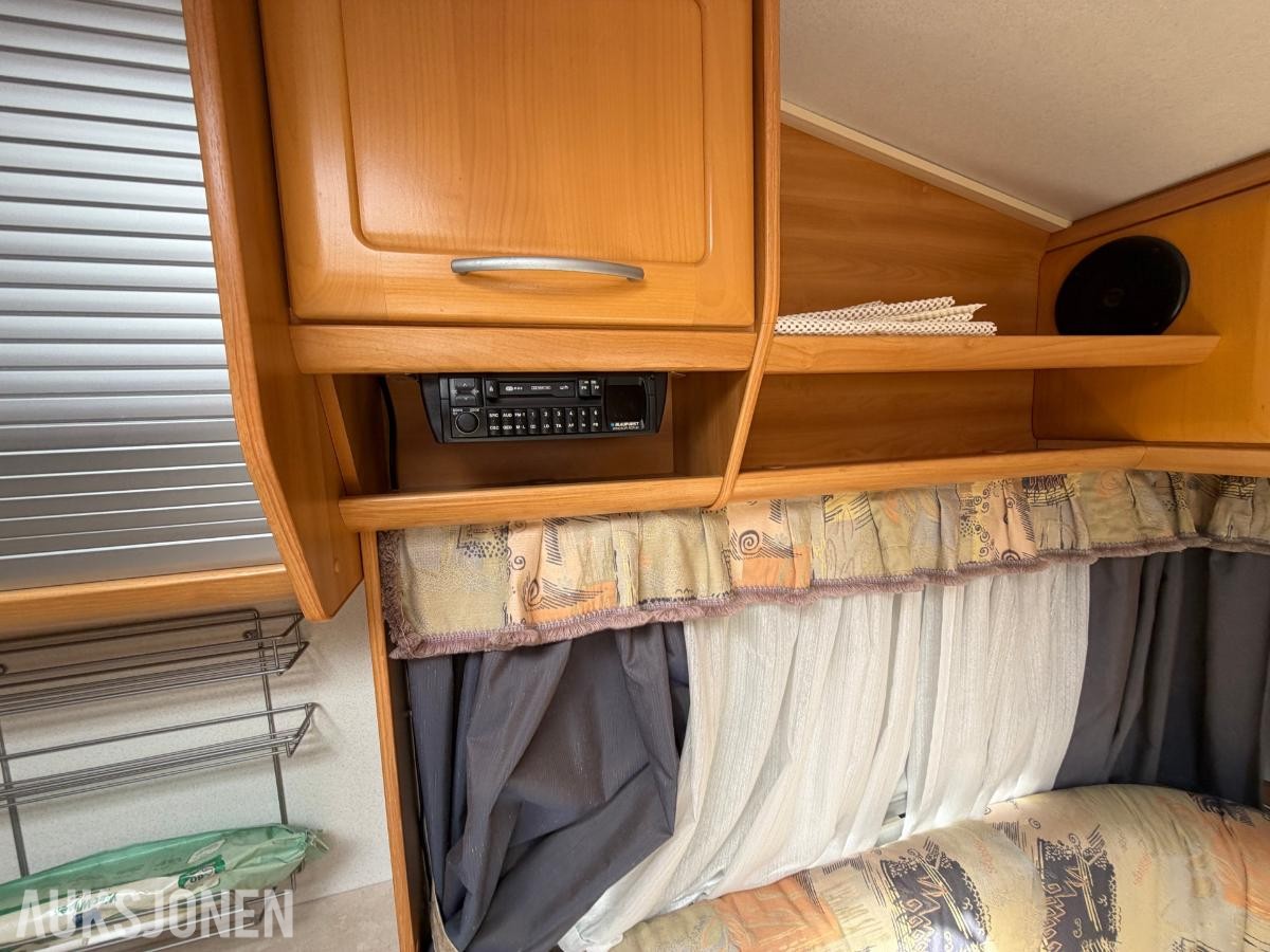 1999 Knaus Azur Royale campingvogn – Soveplass til 5 personer