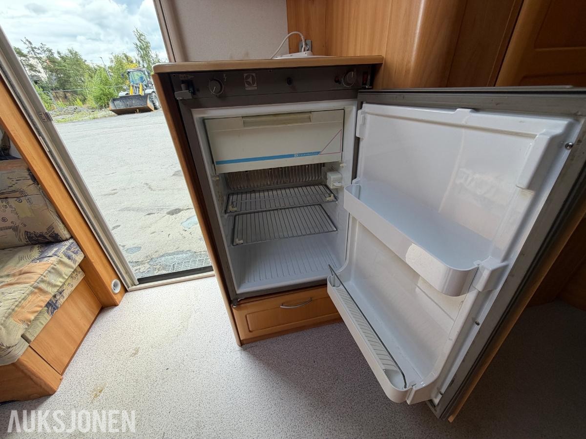 1999 Knaus Azur Royale campingvogn – Soveplass til 5 personer