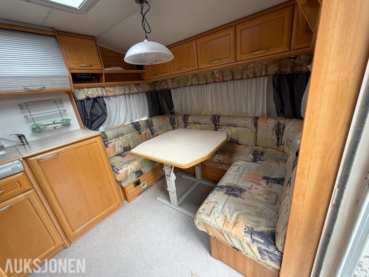 1999 Knaus Azur Royale campingvogn – Soveplass til 5 personer