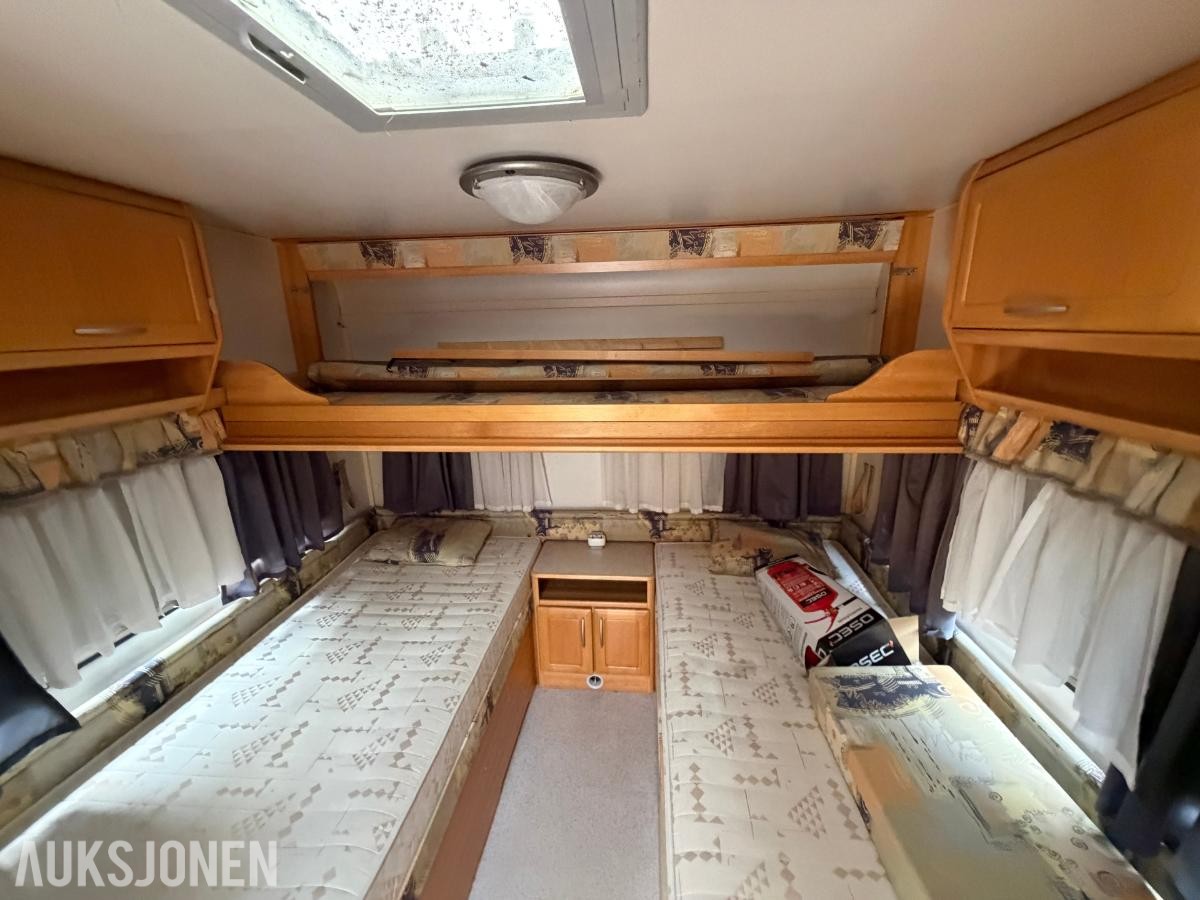 1999 Knaus Azur Royale campingvogn – Soveplass til 5 personer