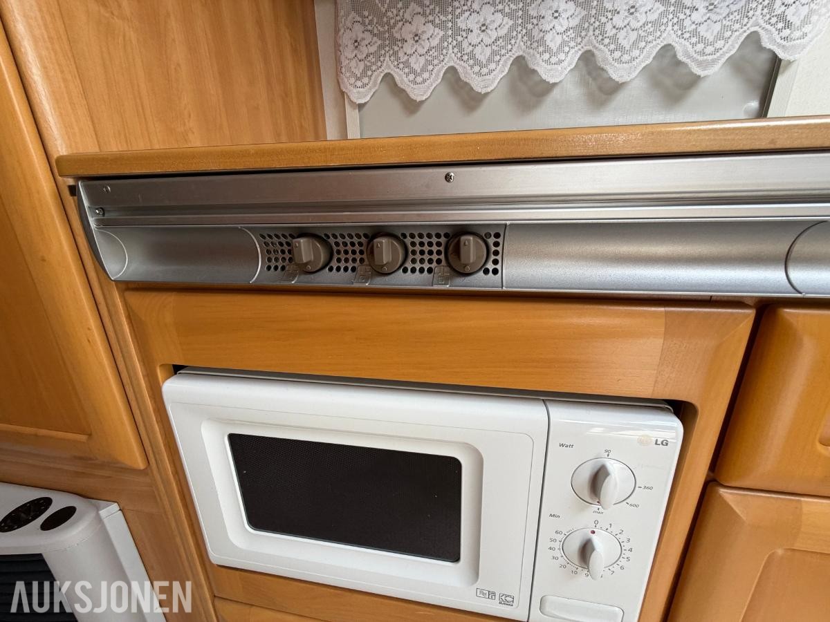 1999 Knaus Azur Royale campingvogn – Soveplass til 5 personer