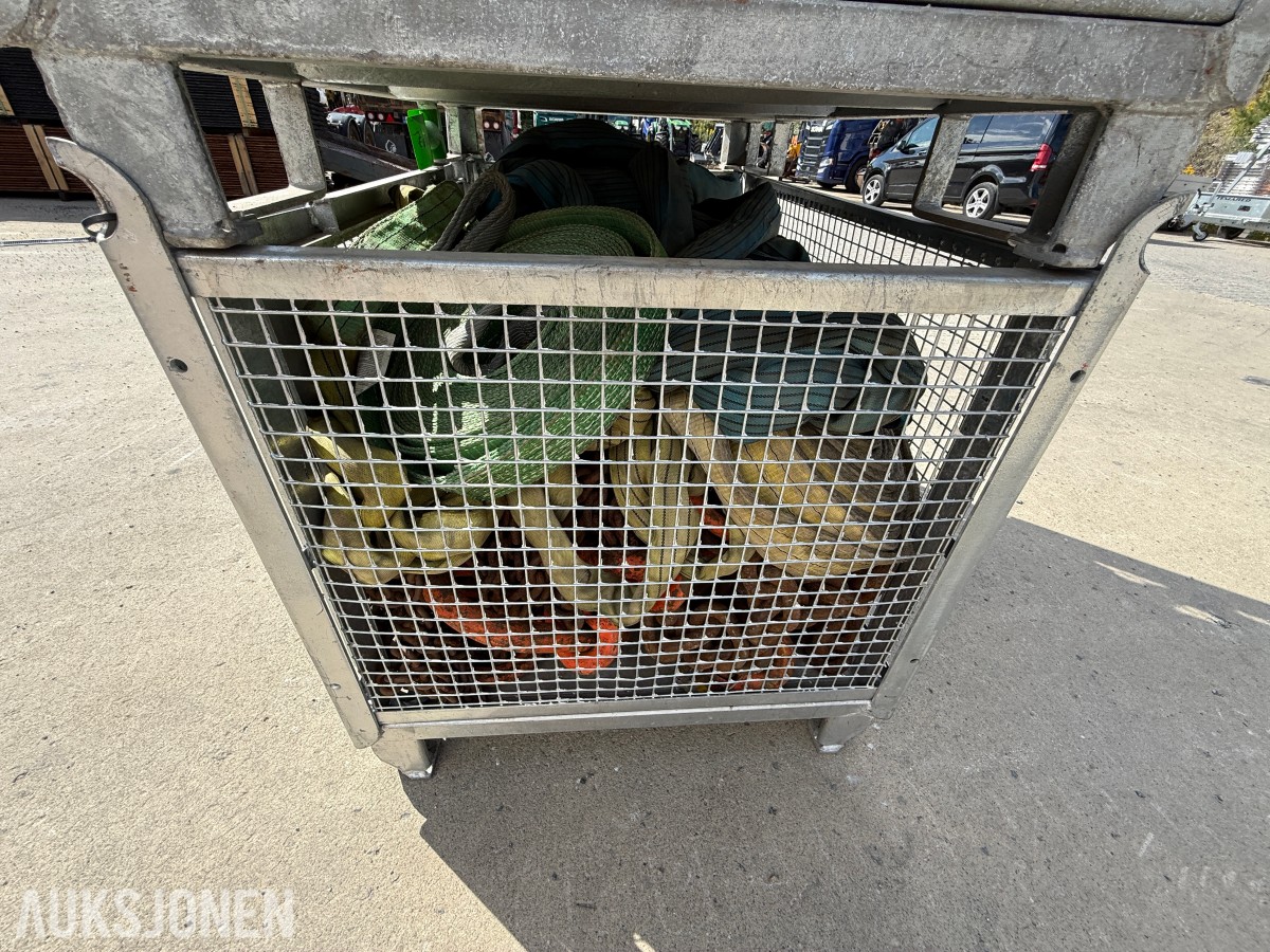2 stk. stabelbare stålkasser med rundslinger
