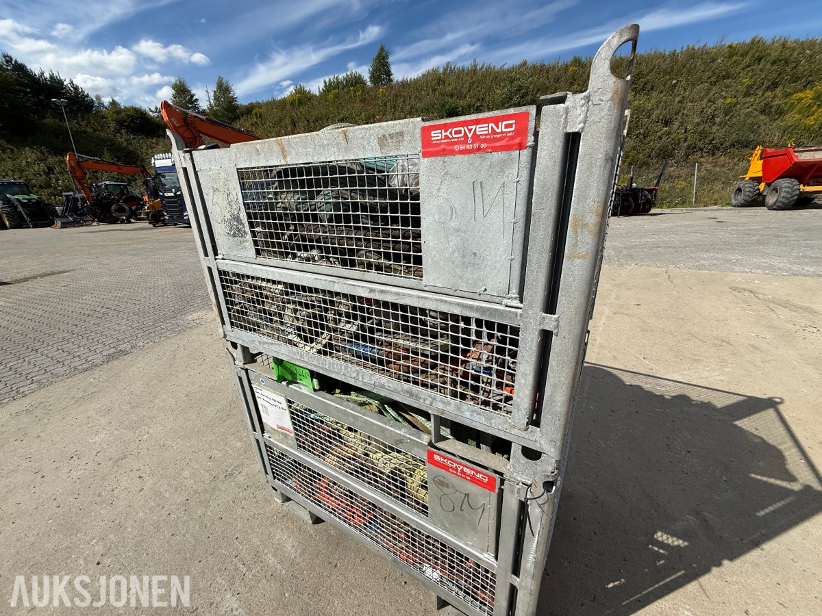2 stk. stabelbare stålkasser med rundslinger