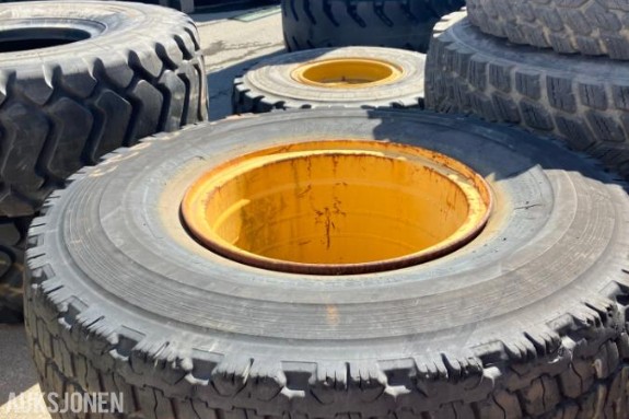 Reservefelg med Vinterdekk Volvo L60 20,5R25 Passer Volvo L60