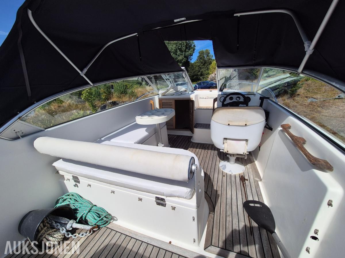 1998-99 Ibiza 19 Touring med Johnson 130hk