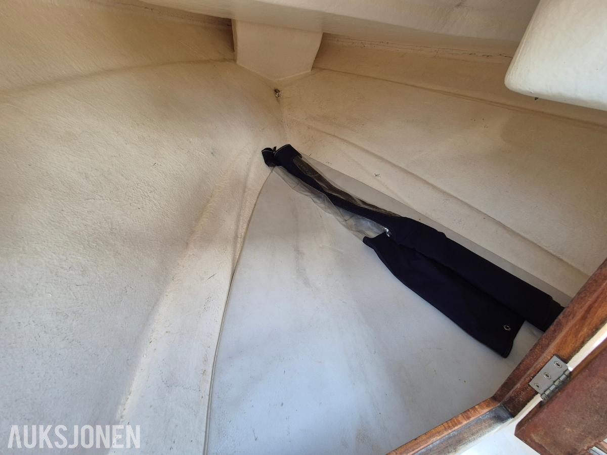 1998-99 Ibiza 19 Touring med Johnson 130hk