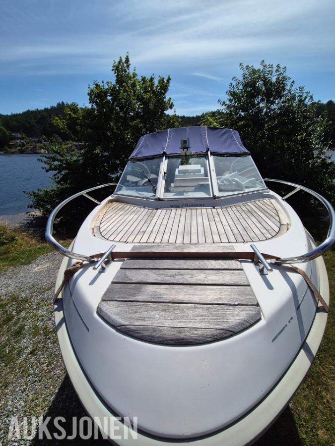 1998-99 Ibiza 19 Touring med Johnson 130hk