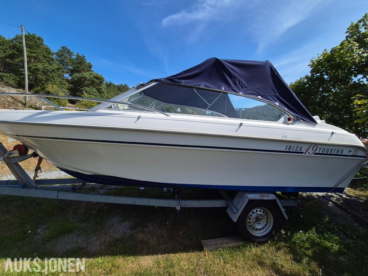 1998-99 Ibiza 19 Touring med Johnson 130hk