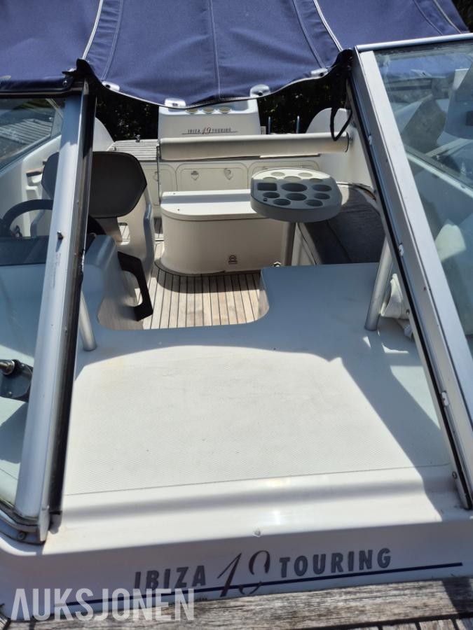 1998-99 Ibiza 19 Touring med Johnson 130hk