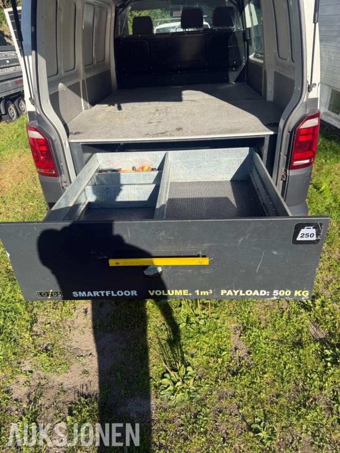 Loyds innredning varebil