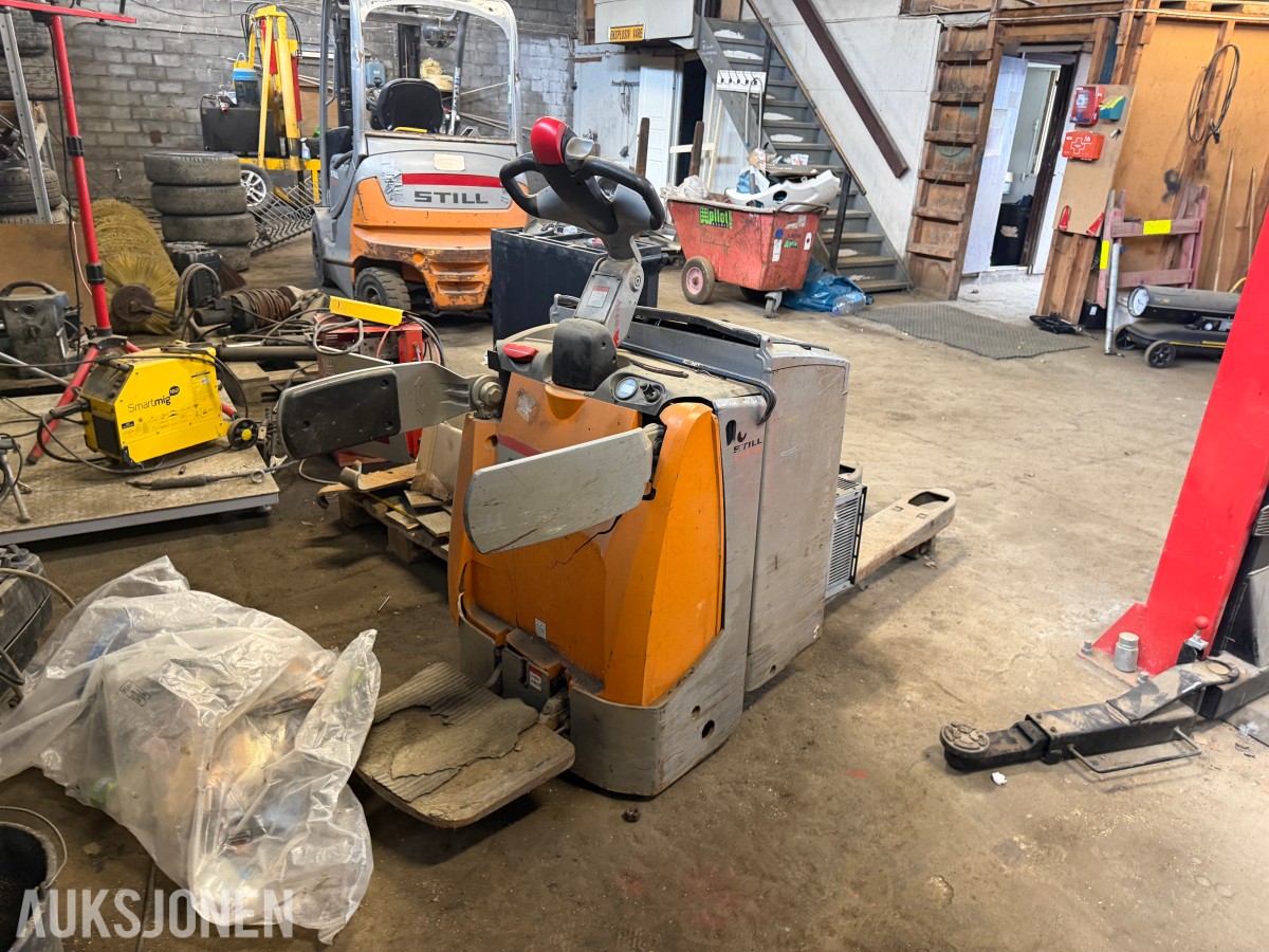 2012 Still elektrisk palletruck - 5256 timer- lader