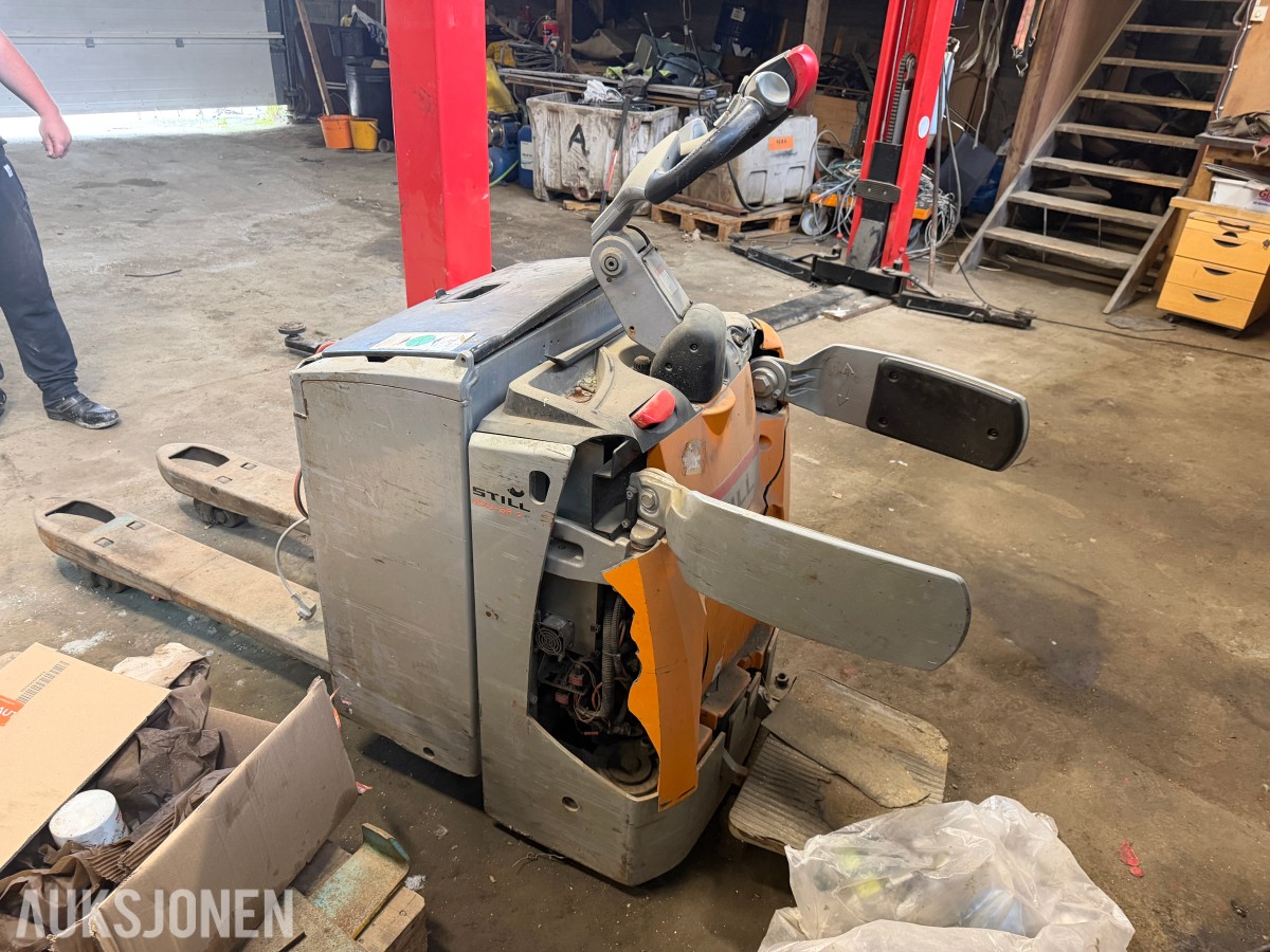 2012 Still elektrisk palletruck - 5256 timer- lader
