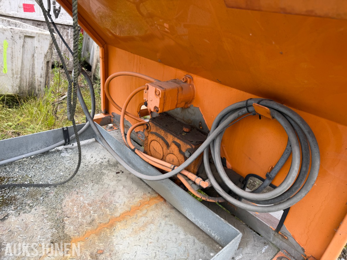 2012 Acometis 68360 saltspreder