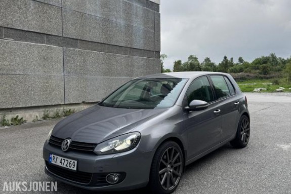 2012 Volkswagen GOLF 1.6-105 D, 220800km