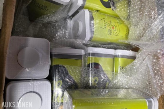2025  14 stk - Plastbokser / oppbevaringsboks for tørrvarer - ingen minstepris