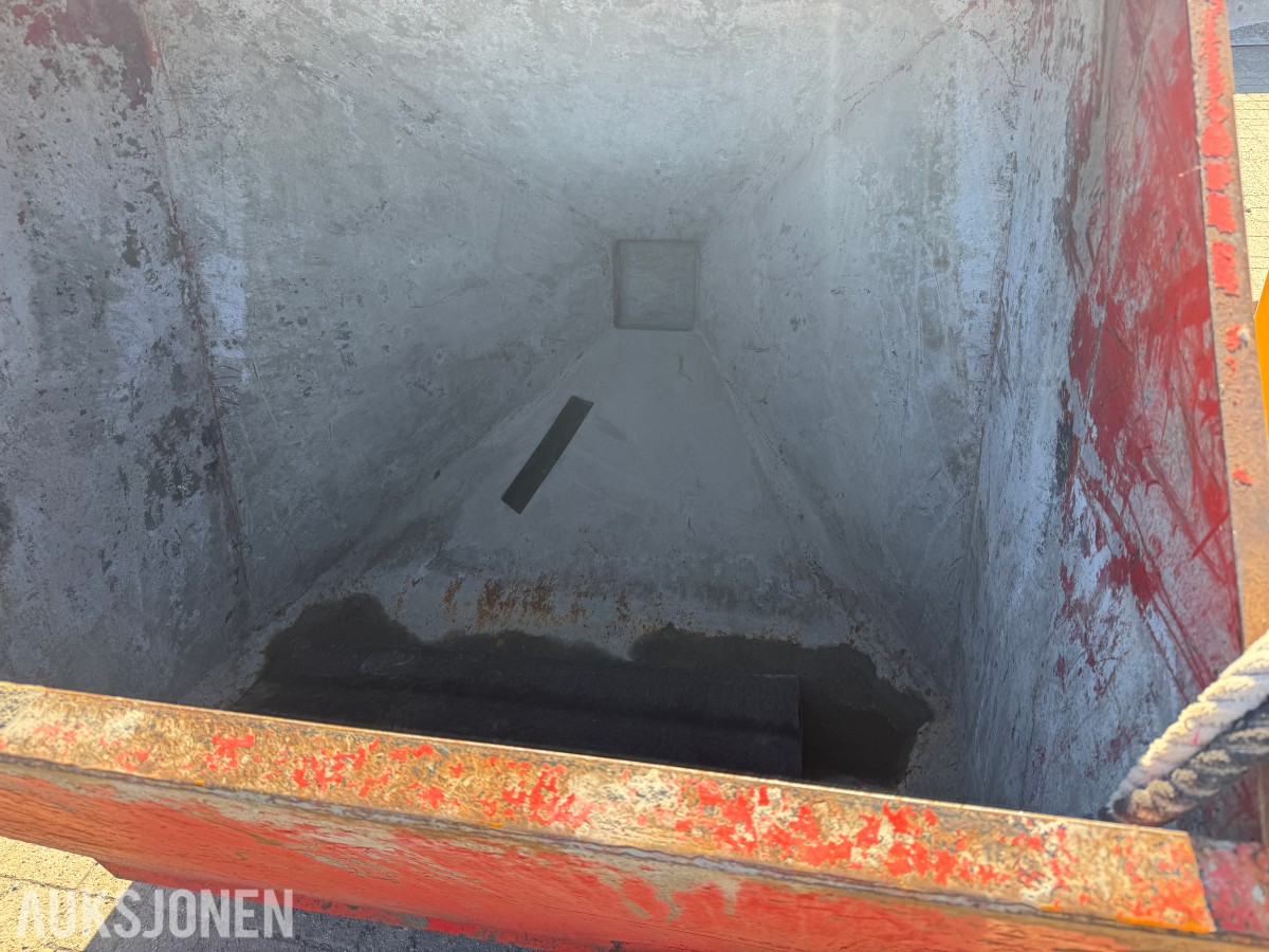 2022 Secatol 2000 liter Betongtobb, CMU/SWL 4800 kg