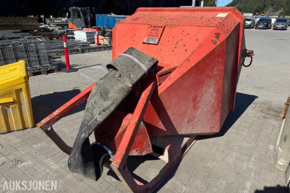 2022 Secatol 2000 liter Betongtobb, CMU/SWL 4800 kg