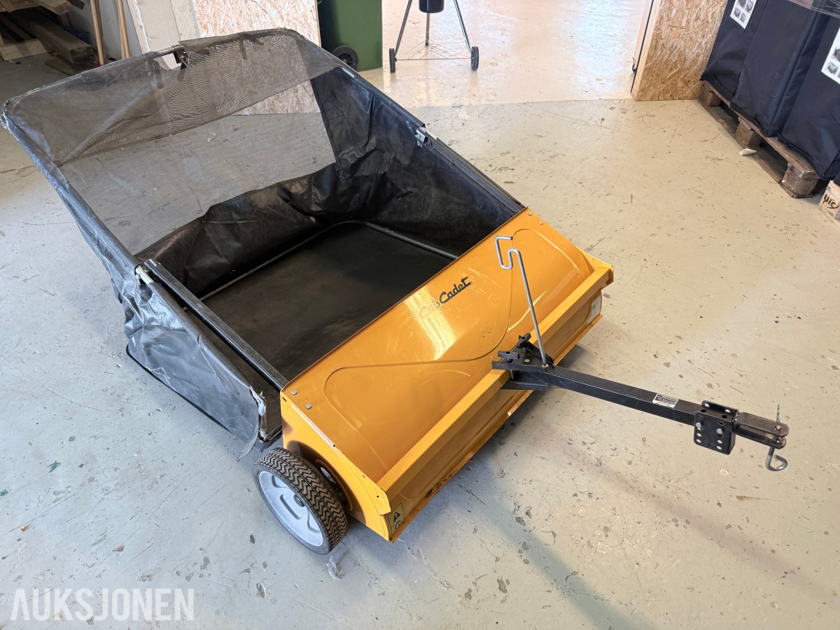 Cub Cadet oppsamlingsvogn