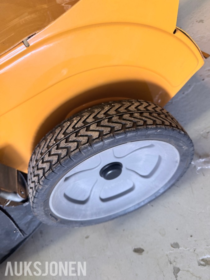 Cub Cadet oppsamlingsvogn