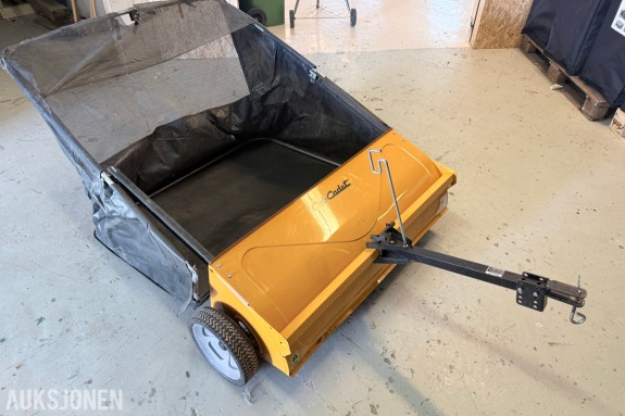 Cub Cadet oppsamlingsvogn