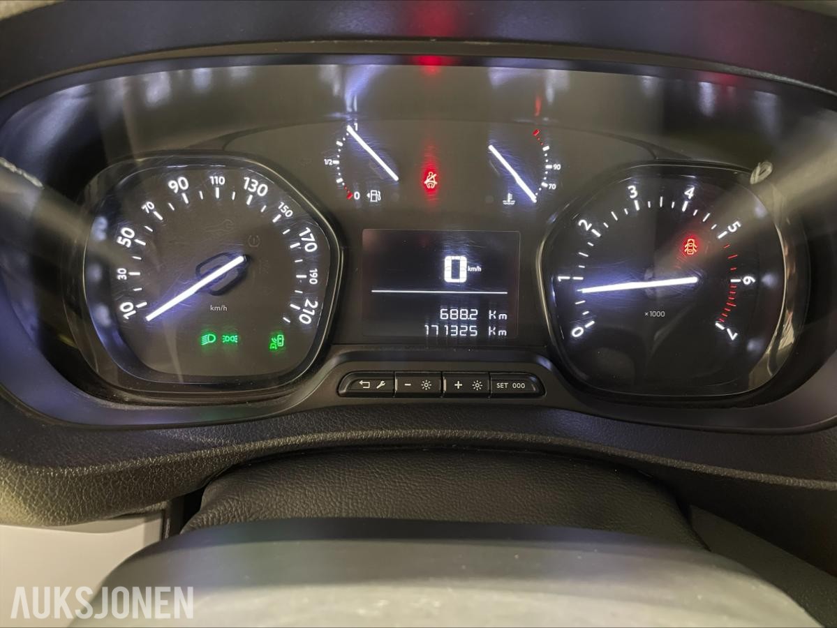 2018 Citroen Jumpy 2.0-150 D 4X4 - 171325km - Innredning