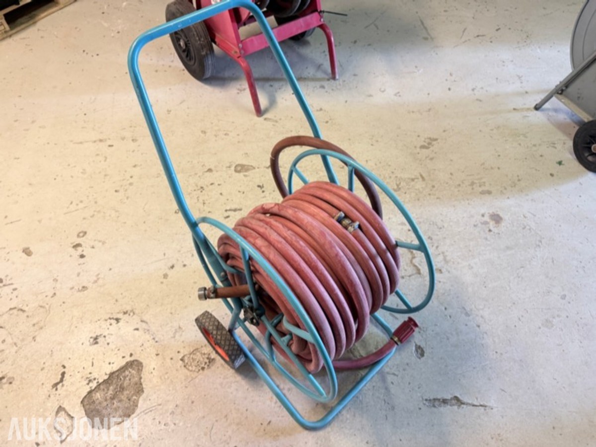 Slangevogn med brannslange