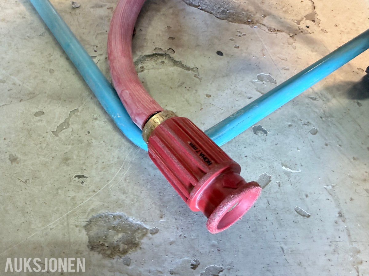 Slangevogn med brannslange
