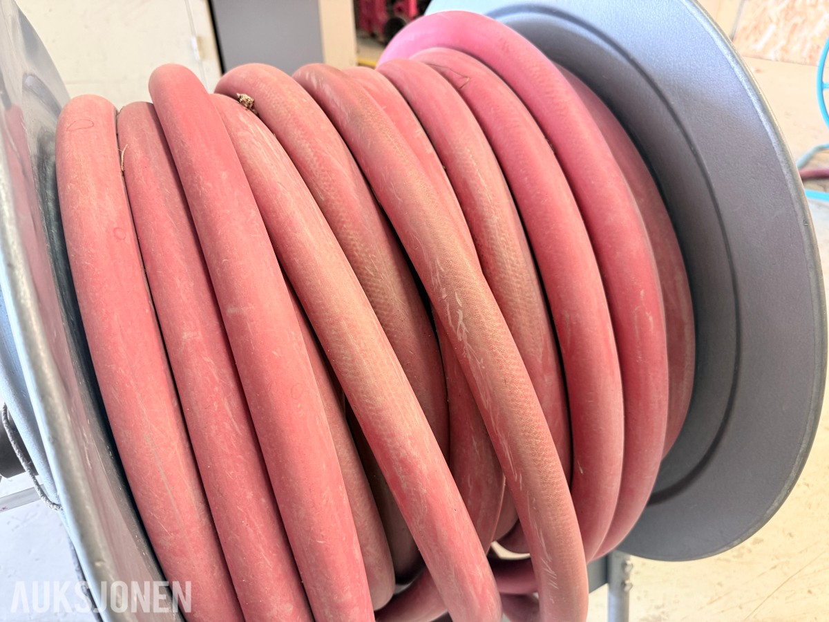 Slangevogn med brannslange
