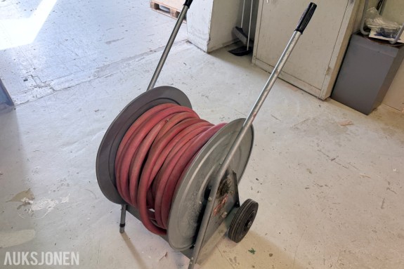 Slangevogn med brannslange